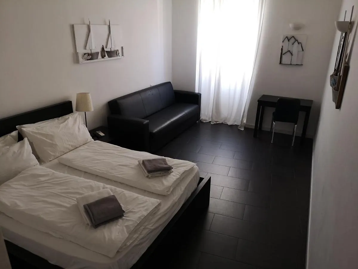Apartment Piazza Di Spagna, 3 Camere Da Letto, 3 Bagni Rome