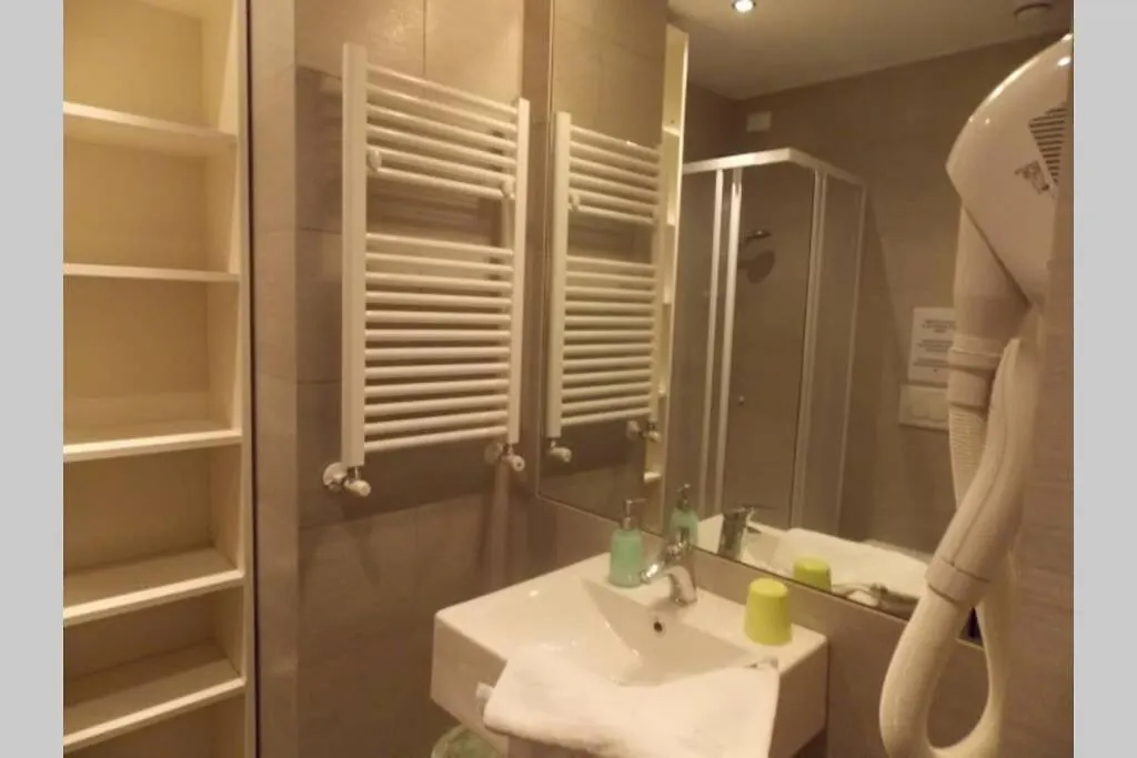 Apartment Piazza Di Spagna, 3 Camere Da Letto, 3 Bagni Rome